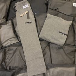 Essentials hoodie & sweats 