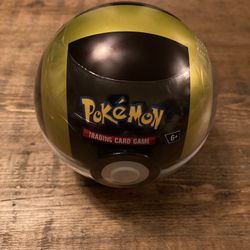Pokeball Tin