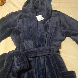 Beautiful Blue Soft VELVET ROBE Brand New Size Small