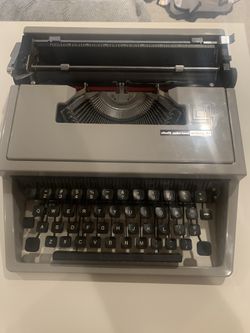 Olivetti Typewriter AS IS