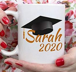 Mugs dor graduation and balloons arrangenment