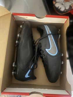 Nike Soccer Cleats Shoes 5y 