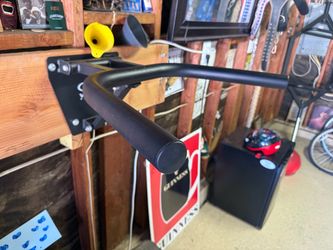 FOLDING WALL MOUNTED DIP STATION