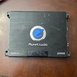 2500 Watt Planet Audio Amplifier 