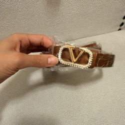 Women’s Brown Fashion Belt with Gold V Buckle