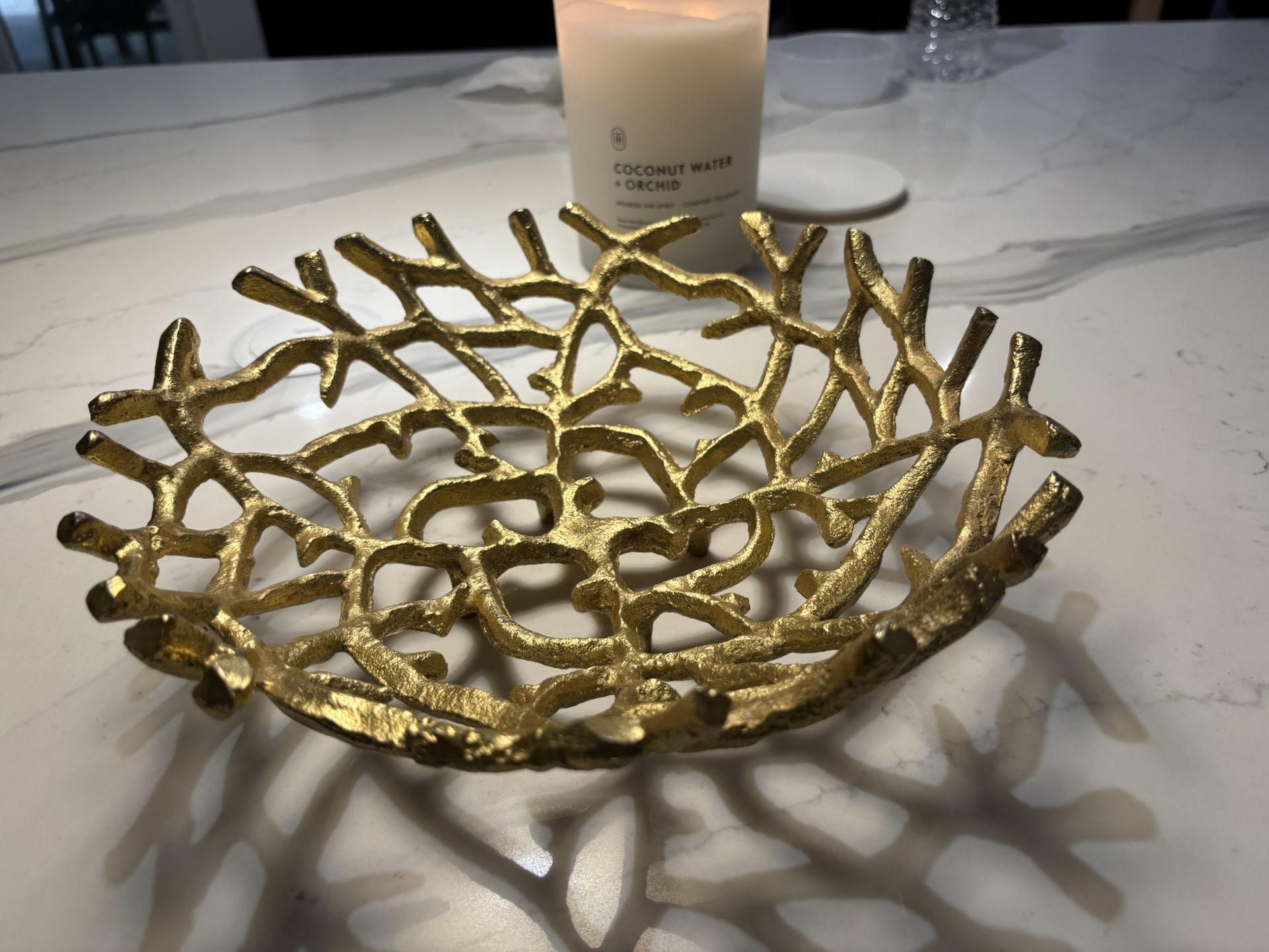 GOLD CORAL BASKET 