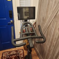 Echelon Connect Sports Exercise  Bike With Built In Tablet New  Never Used