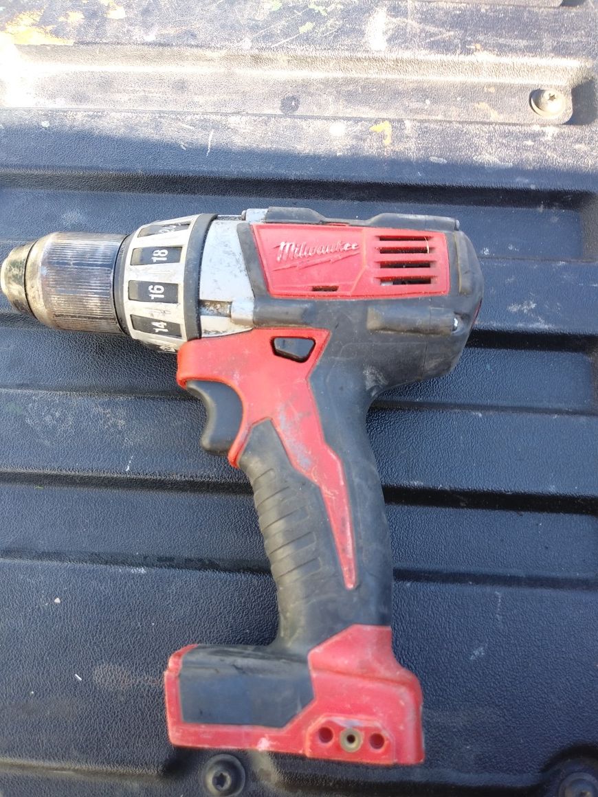 Milwaukee hackzall and drill driver