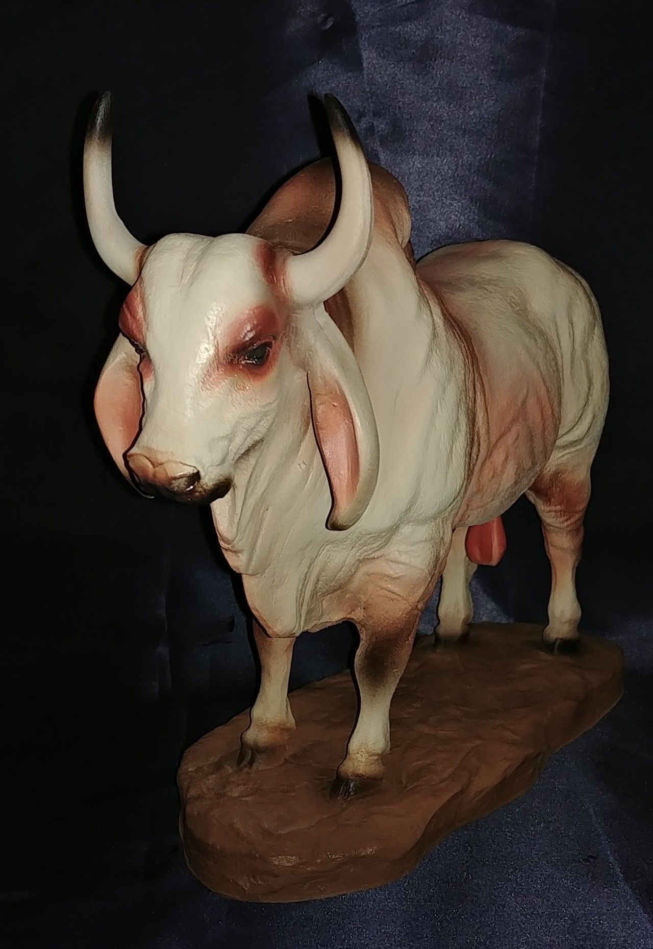 Toro cebu - Breyer Style Brahma bull