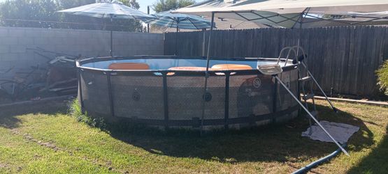16'x42" Pool with ladder pump and other things