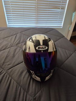 Nice Used BILT White and Black Helmet Kids Size Large Still Good Condition