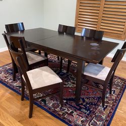 Expandable Wood Dining-kitchen Table W/ Matching Chairs