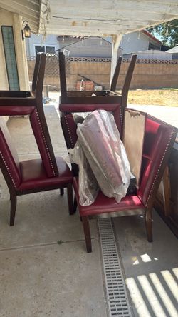 Dining room table