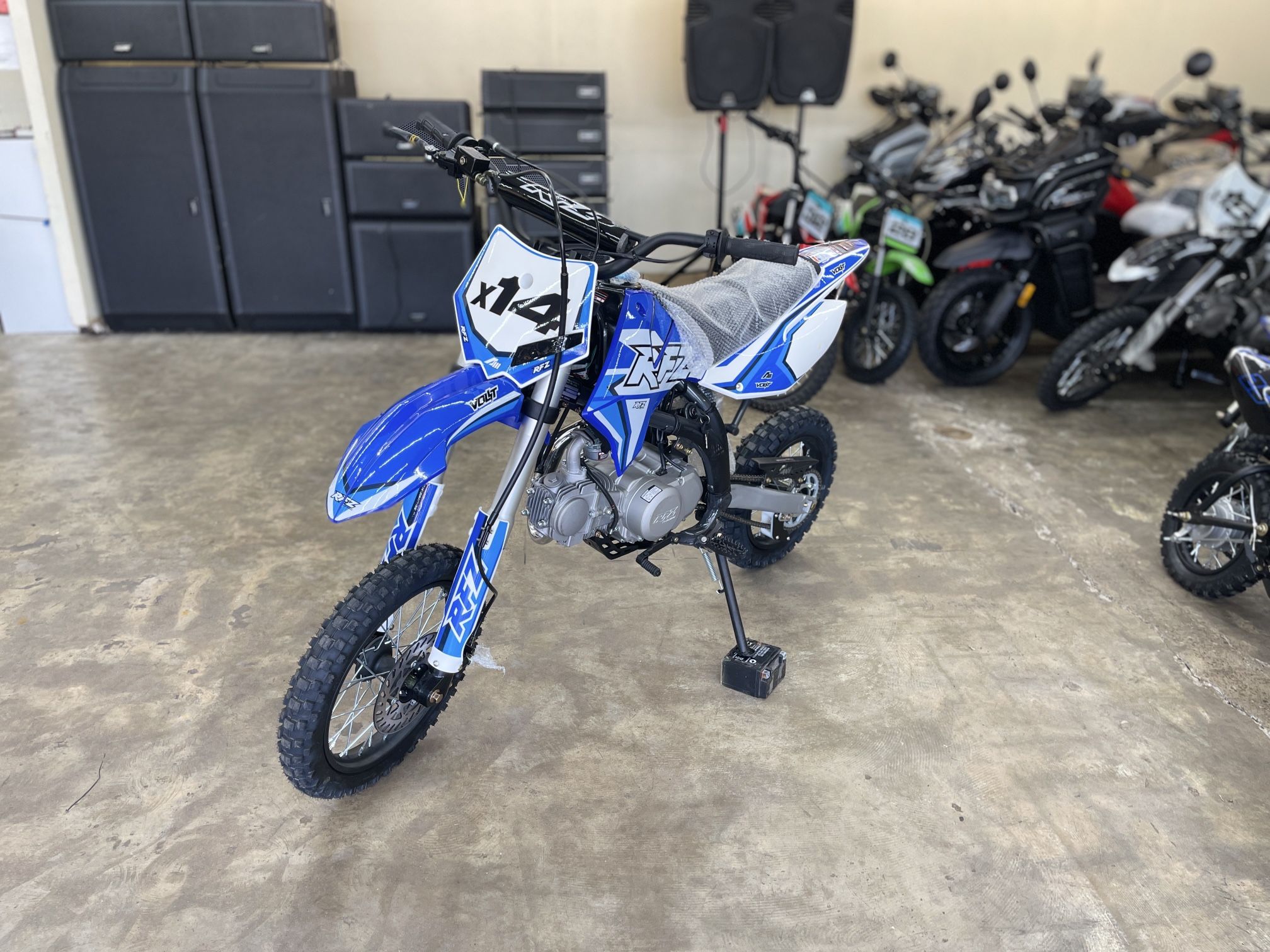 125CC APOLLO DIRT BIKE ☎️8️⃣3️⃣2️⃣8️⃣9️⃣6️⃣7️⃣4️⃣2️⃣7️⃣