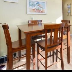 Bar Hight Table And Chairs 