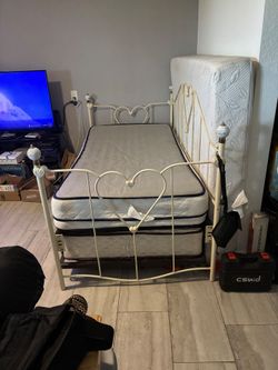 Twin Size Day Bed