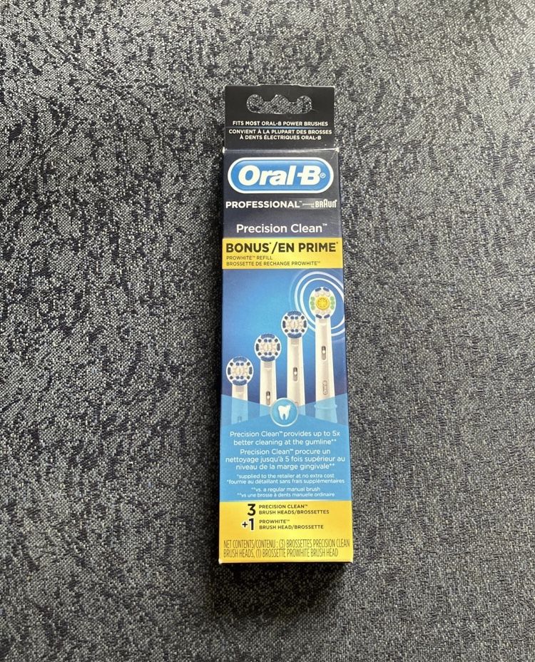 4 Oral-B refill brush heads