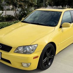 2002 Lexus IS300 