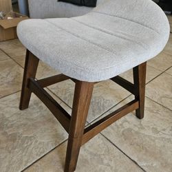 Vanity/ Desk Chair