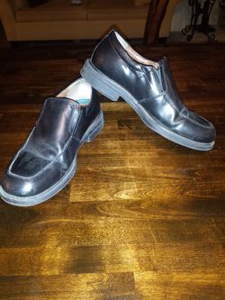 Men's black dress shoes