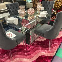 Brand New Dinning Room Set All Mirrored