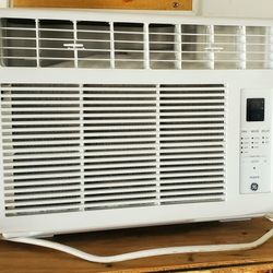 Like New Air Conditioner AC Unit