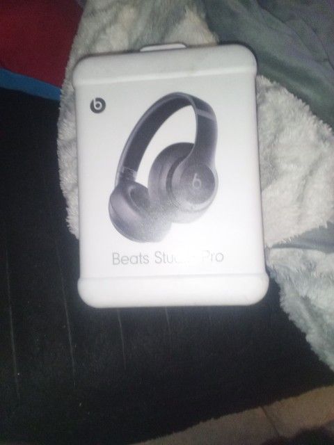 Beats Studio Pro