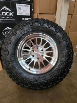18" KM447 billets w/ 35" Nitto Trail Grappler tires