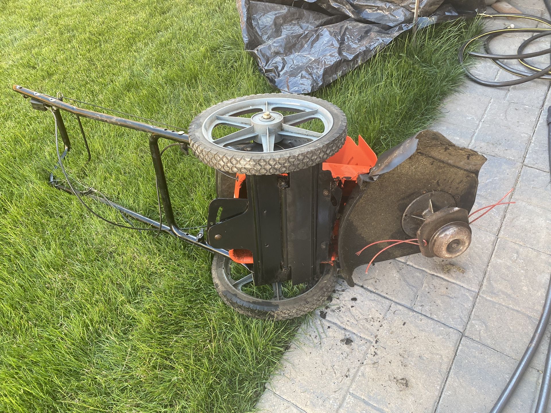 Ariens ST622 (22") Walk Behind String Trimmer for Sale in Kent, WA