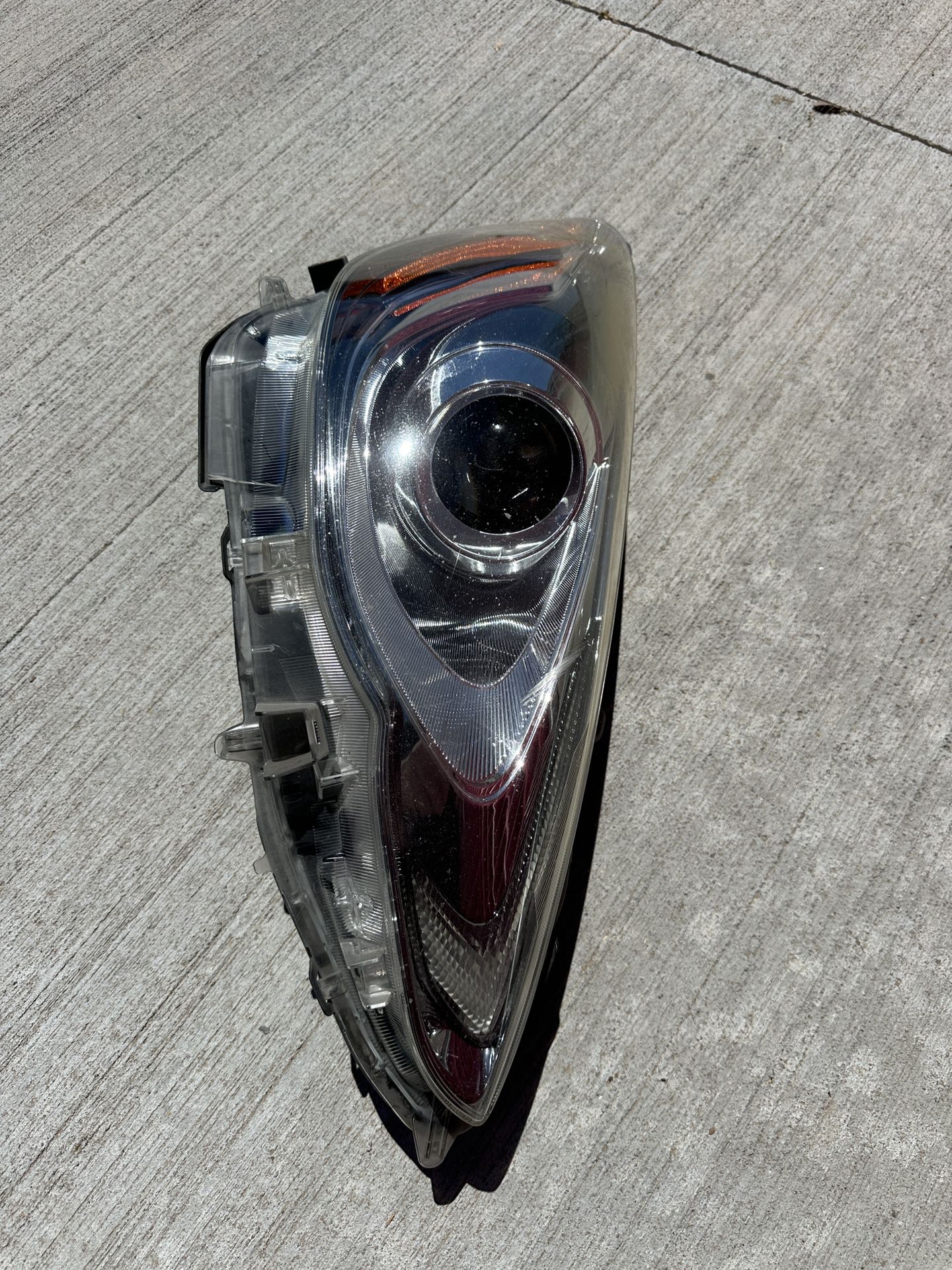 2015 Prius Headlight. Front Right