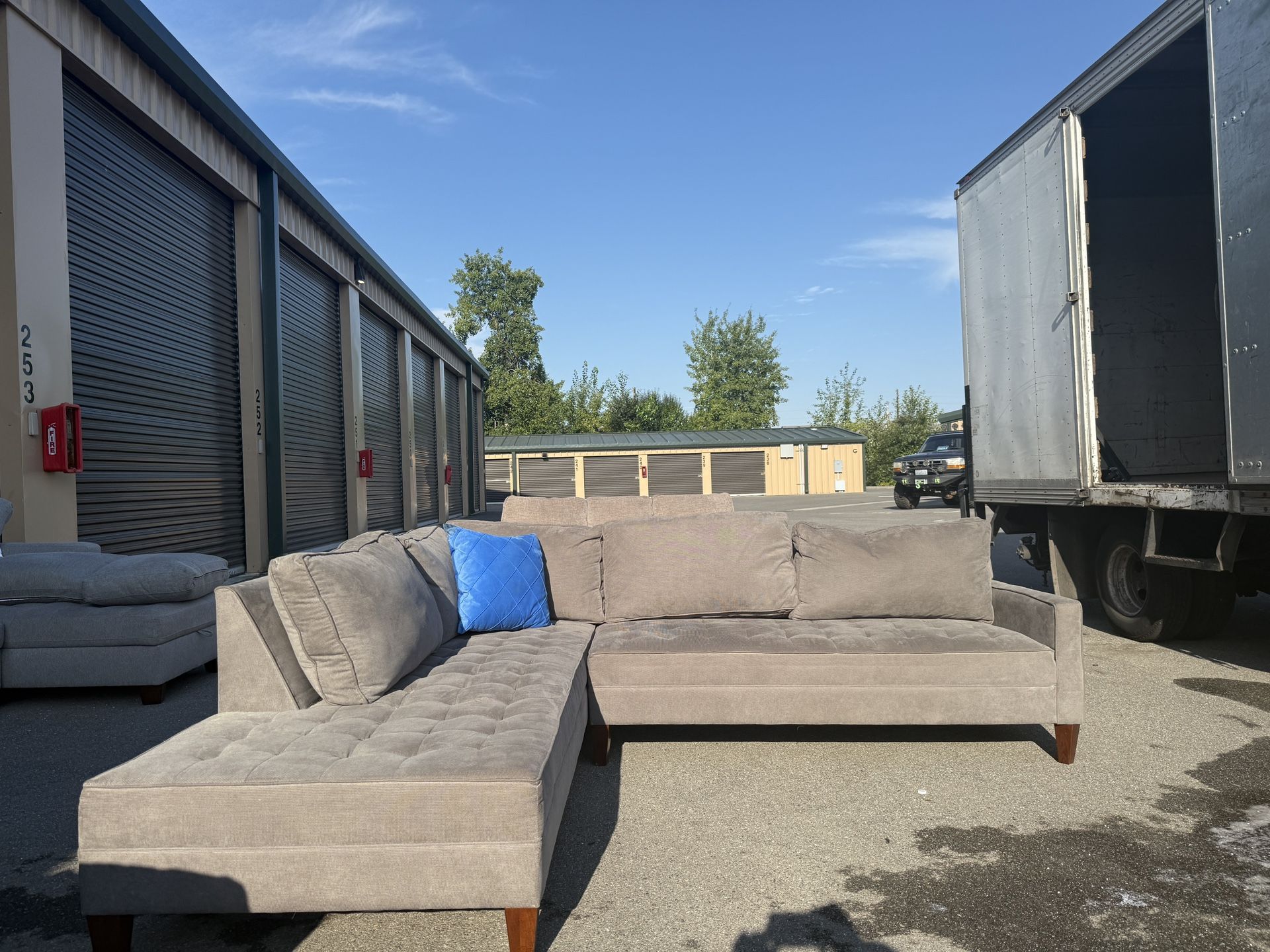 Sectional Couch 