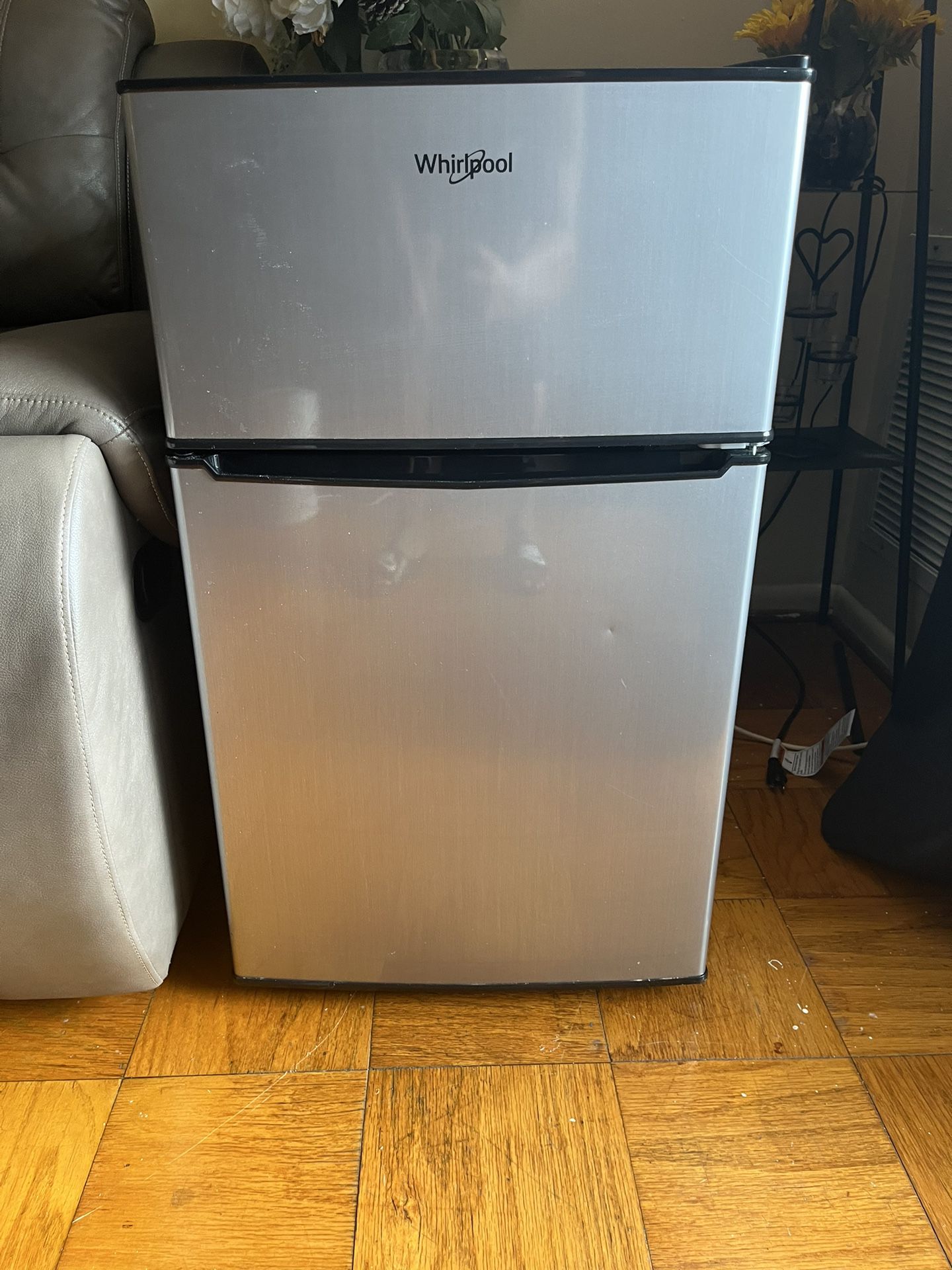 Whirlpool 3.1 cu ft Mini Refrigerator Stainless Steel 