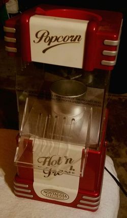Vintage style modern popcorn maker