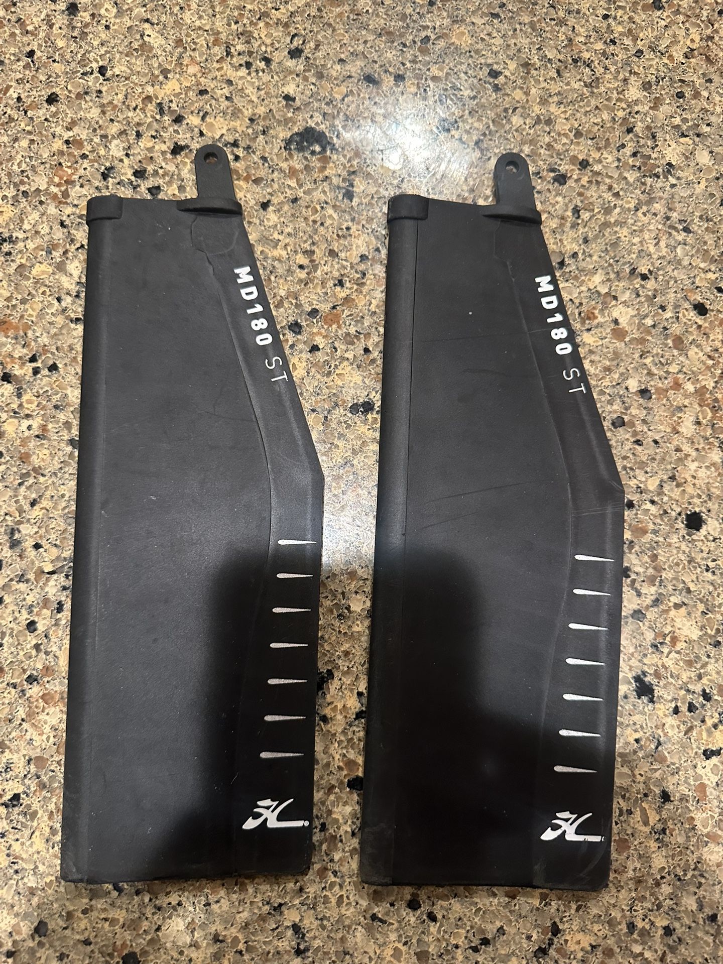2 Hobie Kayak V2 MD180 ST fins