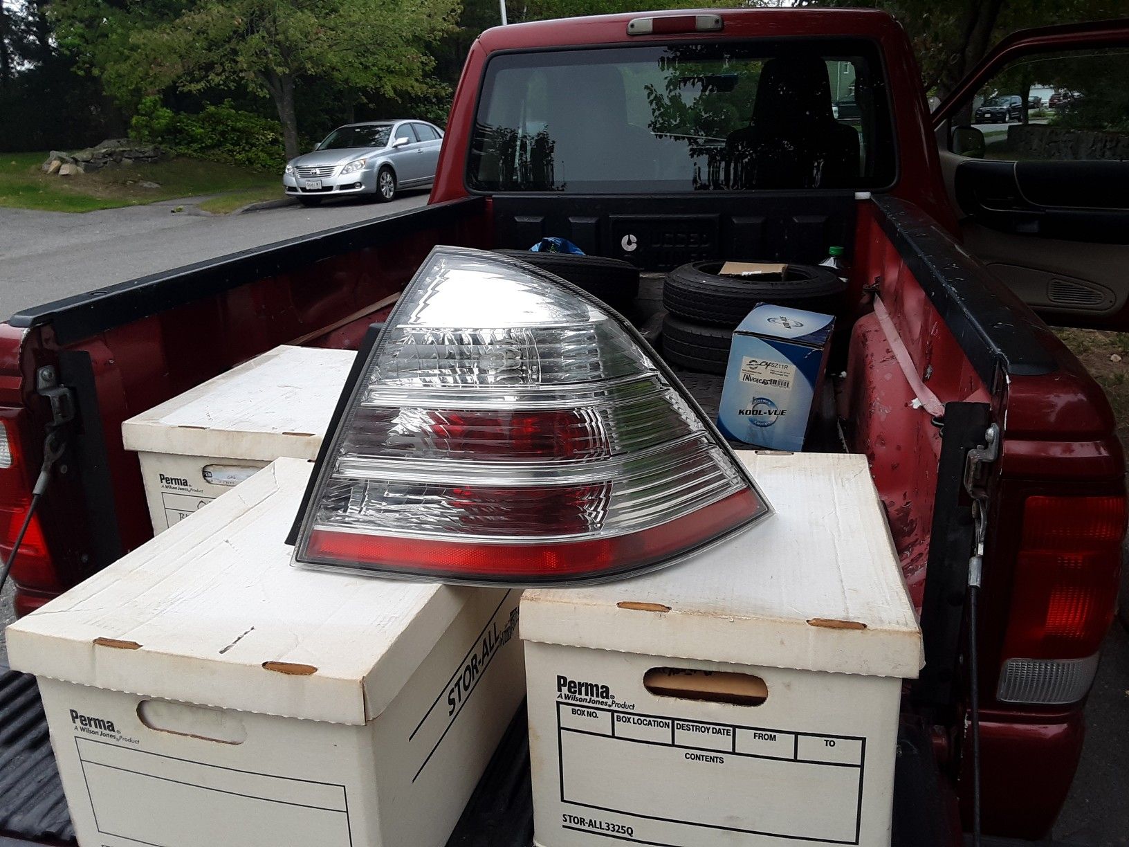 2008 Ford Taurus tail light