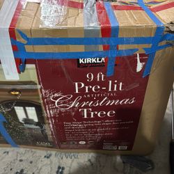 9 Feet Pre Lit Christmas Tree 