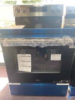 LG 30-in Glass Top 4 burners 6.3-cu ft Air Fry Convection Oven Freestanding Electric Range (Stainless Steel)