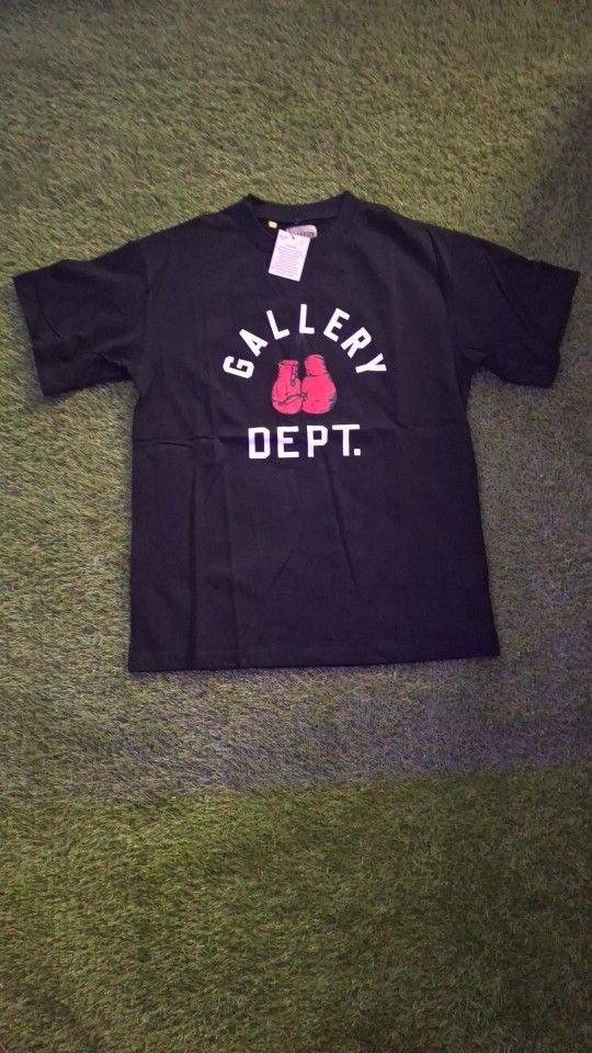 BRAND NEW* Classic 17' Boxing Glove Gallery Dept Shirt Sizes S And M