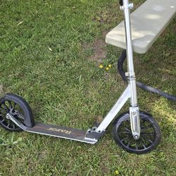 Razor scooter