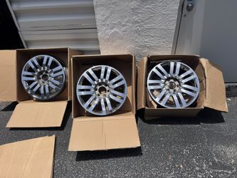 Lincoln Navigator 2007 2008 2009 20" Factory OEM Wheel Rim Used 150$ each I have 3,and 1 remanufacturing 200$