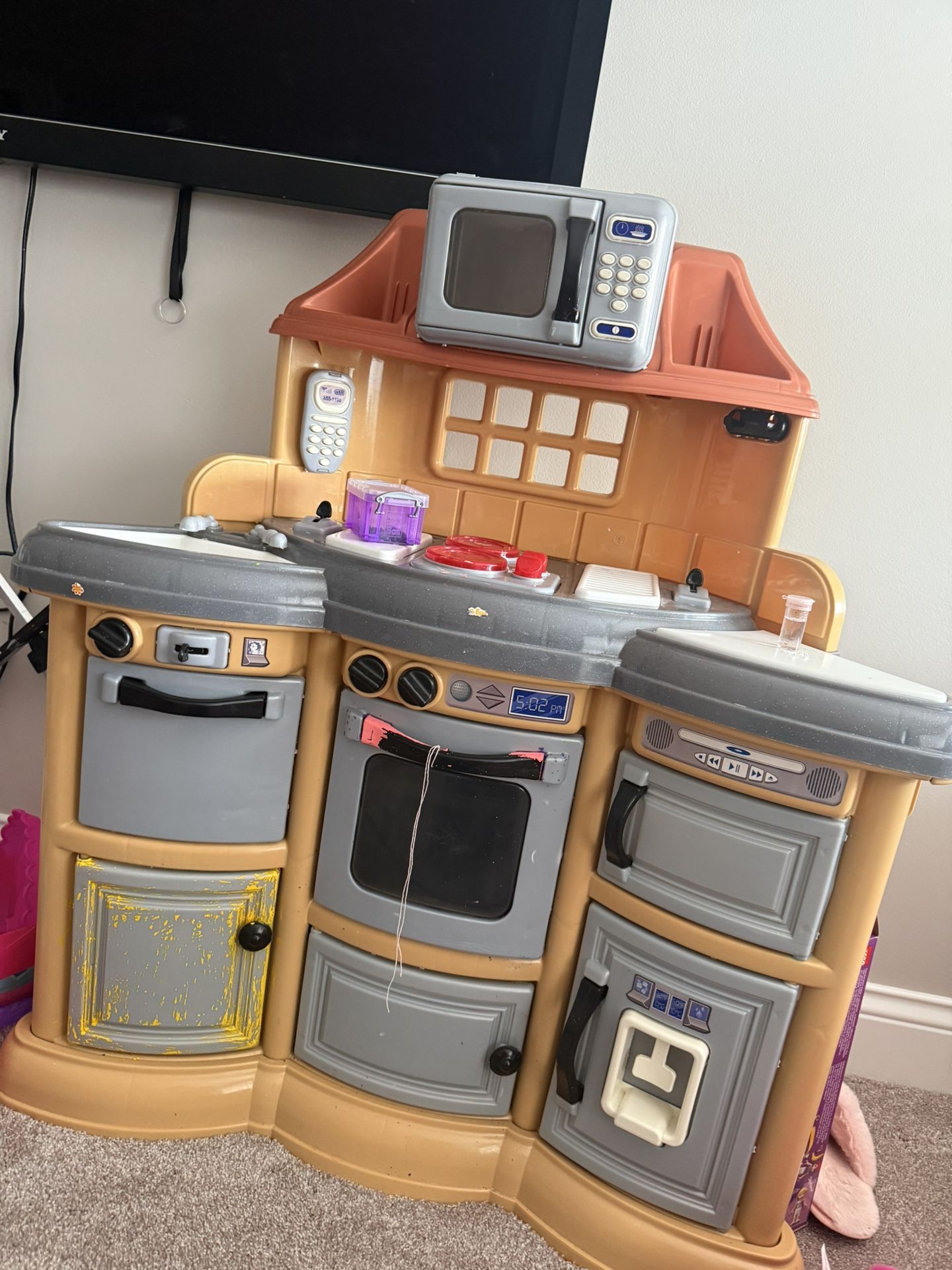 Play Kitchen Set