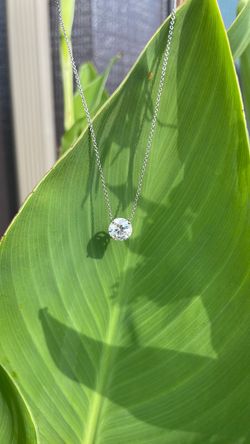 14kt white gold pendant 2 ct Moissanite center