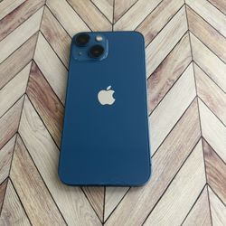 iPhone 13 (128GB) Unlocked/ Liberado 