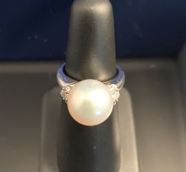 Pearl and Diamond Ring in Platinum