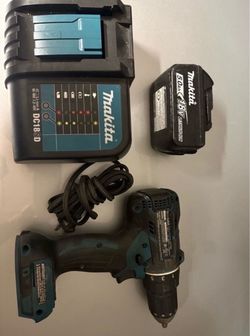 Makita XFD06 drill with Charger and battery