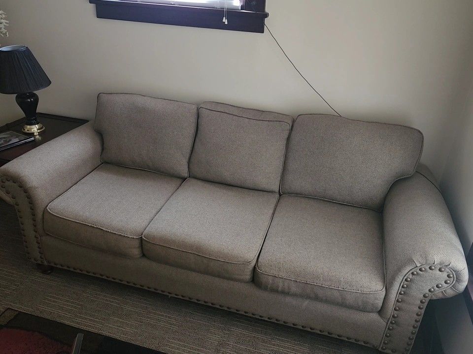 Sofa/ Chair Set