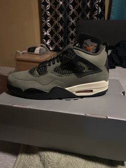 Jordan Retro 4s  undefeated