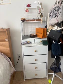 White 6-Drawer Storage Dresser / Organizer