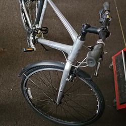 Giant Escape W hybrid bicycle. 