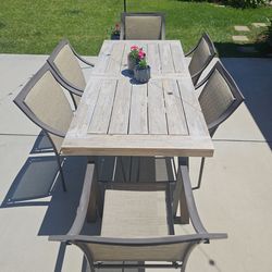 Outdoor Patio Dining Table and Chairs